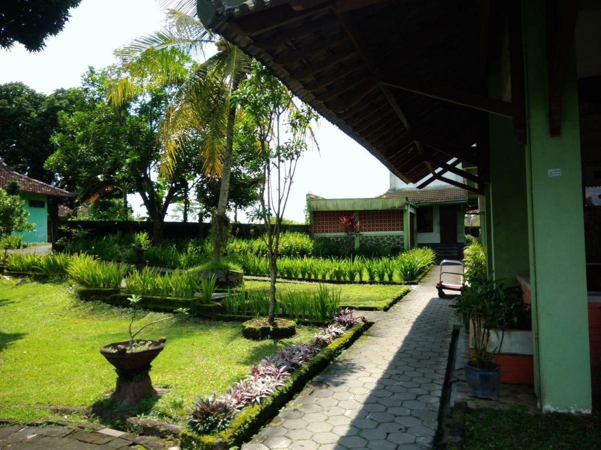 Poeri Devata Resort Hotel Prambanan Eksteriør bilde