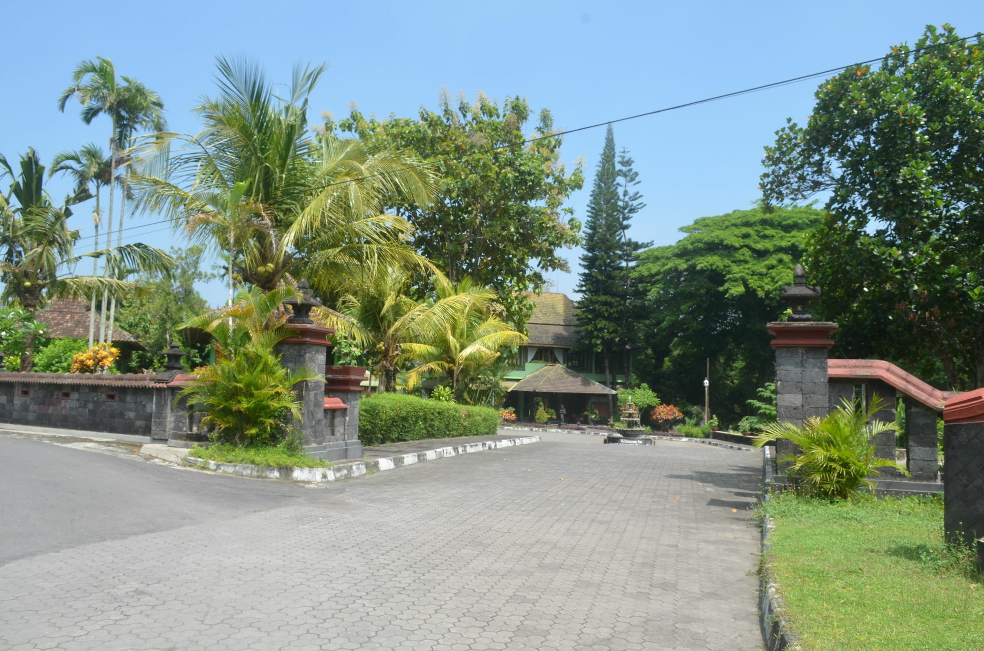 Poeri Devata Resort Hotel Prambanan Eksteriør bilde