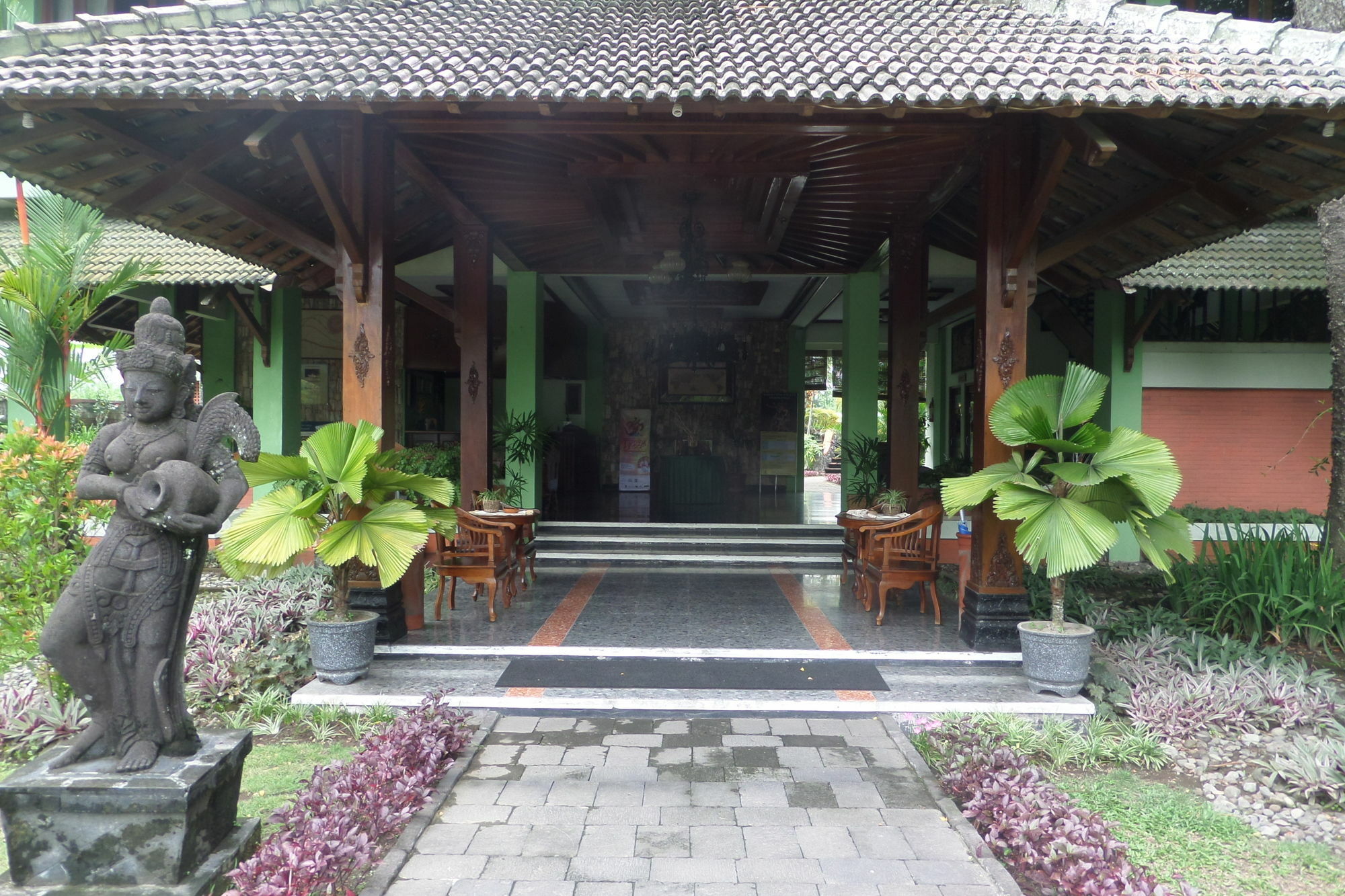 Poeri Devata Resort Hotel Prambanan Eksteriør bilde