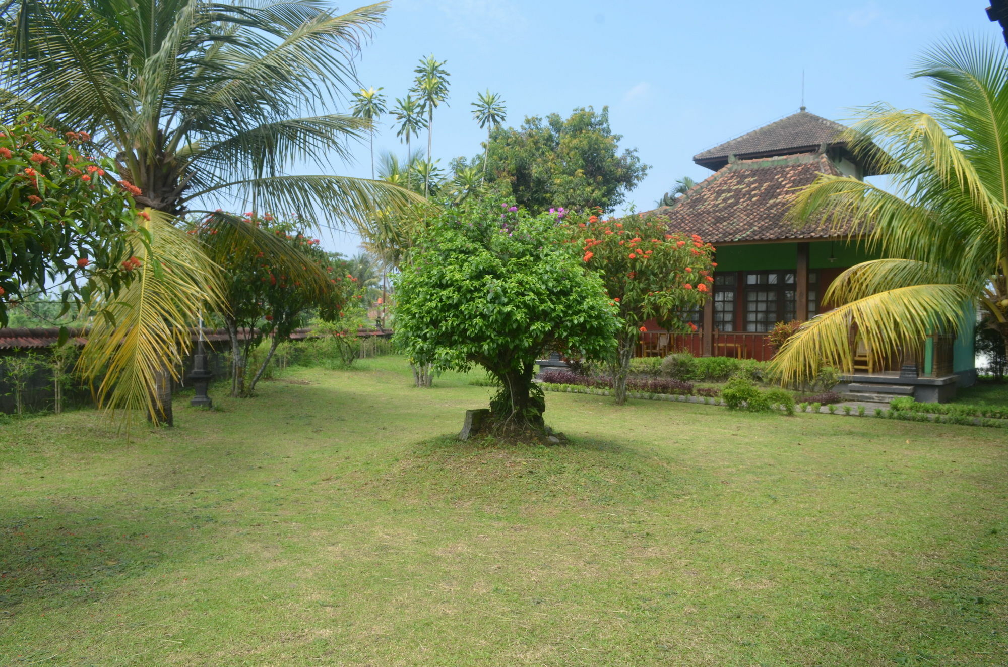 Poeri Devata Resort Hotel Prambanan Eksteriør bilde